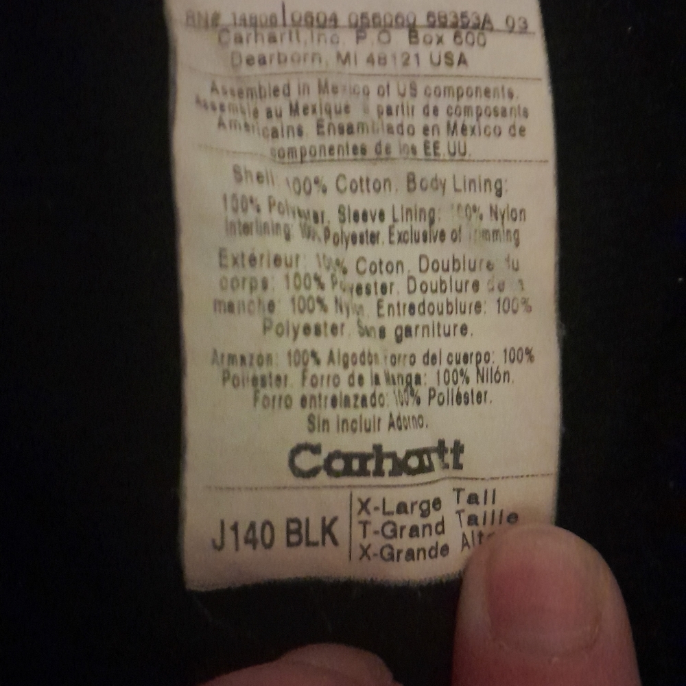 Carhartt hooded jacket black size XL. Quilted lining.